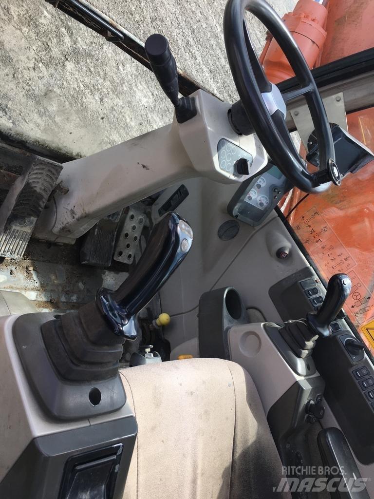 Fiat E175W Gumikerekes kotrók