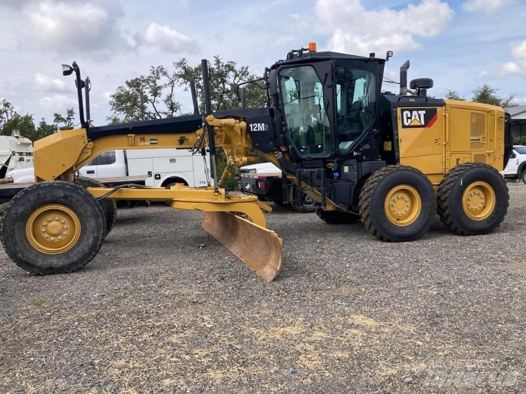 CAT 12 M 3 Gréderek