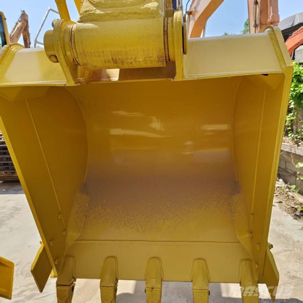 Komatsu PC 220-7 Lánctalpas kotrók