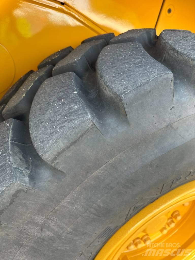 Volvo BM L 120 G Gumikerekes homlokrakodók