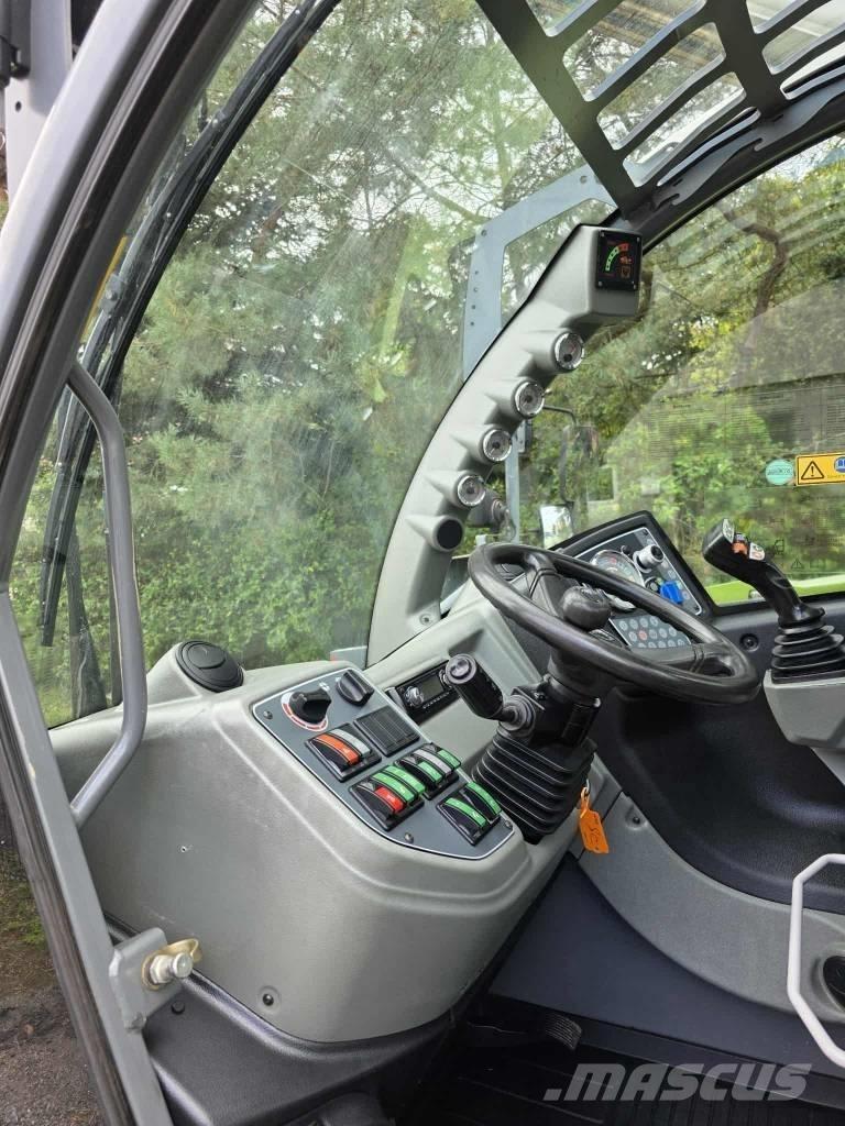 CLAAS Scorpion 7044 Teleszkópos mezőgazdasági rakodók