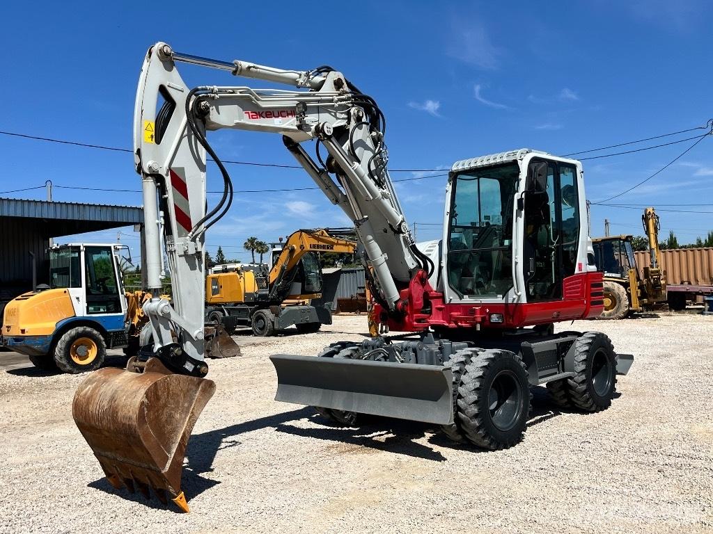 Takeuchi TB 295 Gumikerekes kotrók