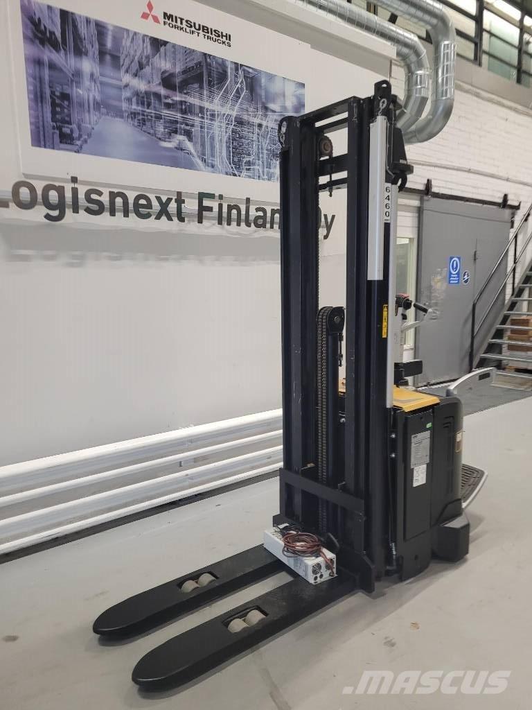 CAT NSV 16N Elektromos gyalogkíséretű targoncák