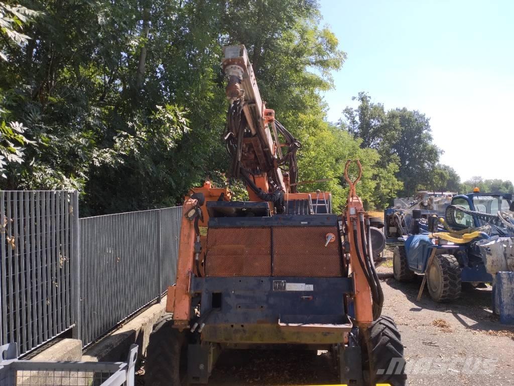 Tamrock COMMANDO 300 Talaj fúró