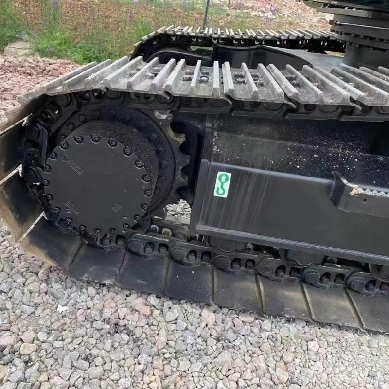 Sany SY 215 Lánctalpas kotrók