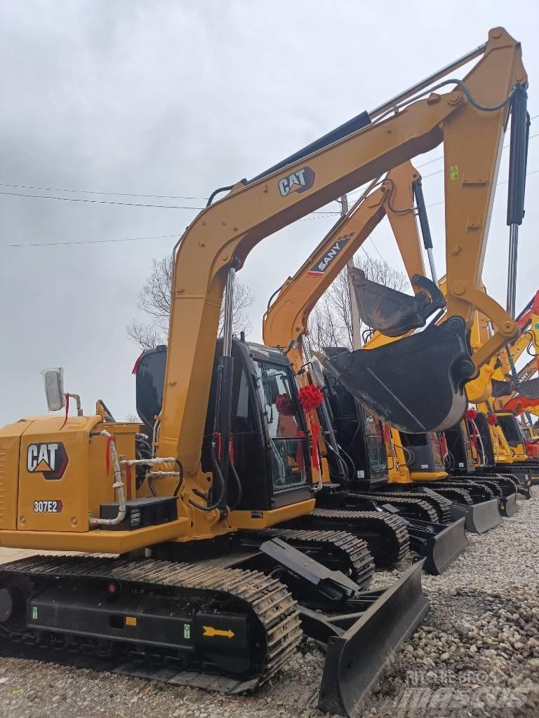 CAT 307 Mini kotrók < 7t