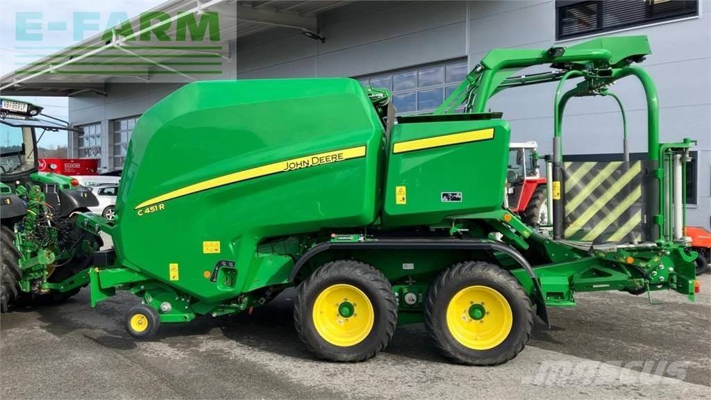 John Deere C451R Szögletes bálázók