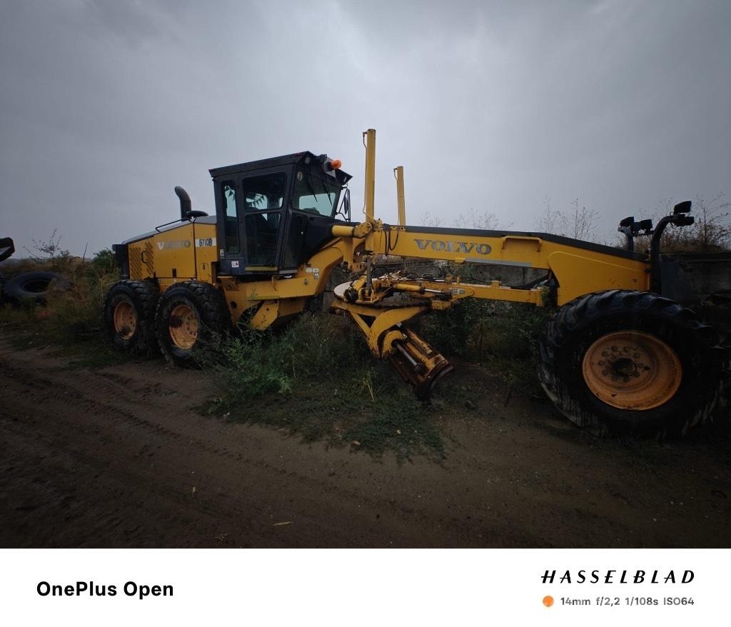  Greder Volvo G710 Hűtők