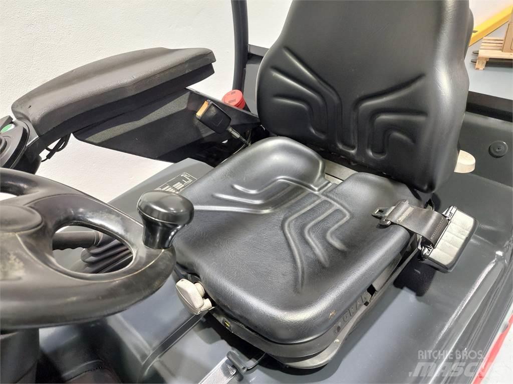 Linde E16 02 Elektromos targoncák