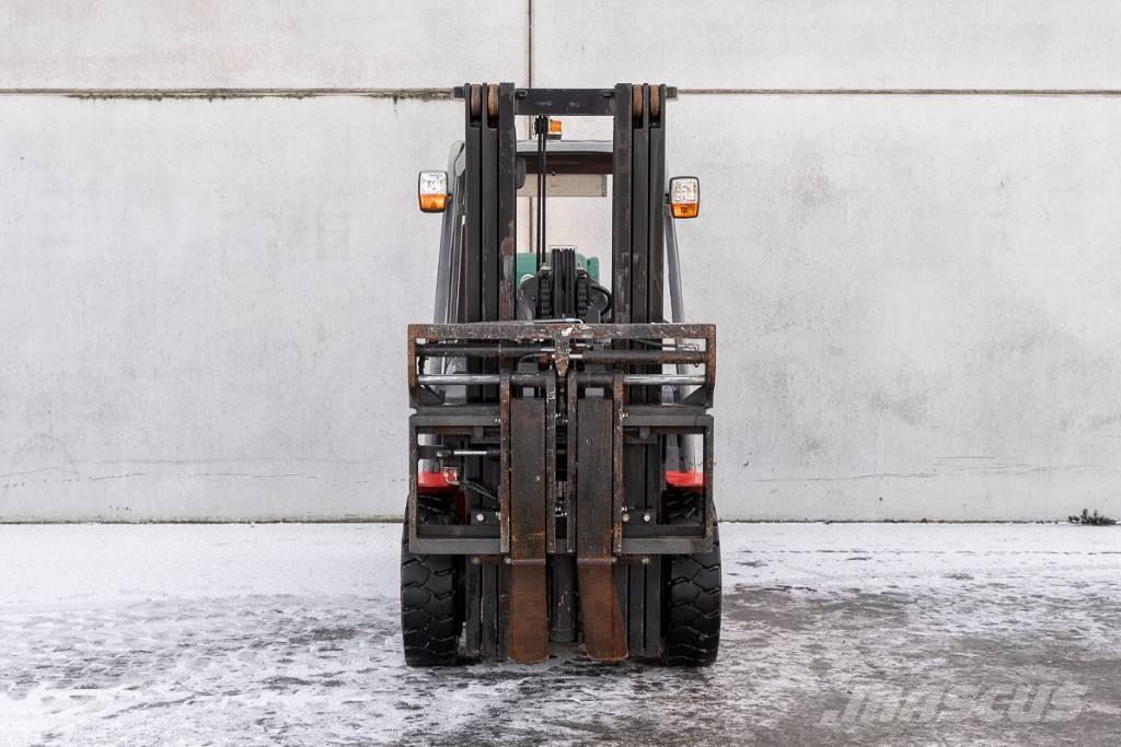 Manitou MI 35 G Gázüzemű targoncák