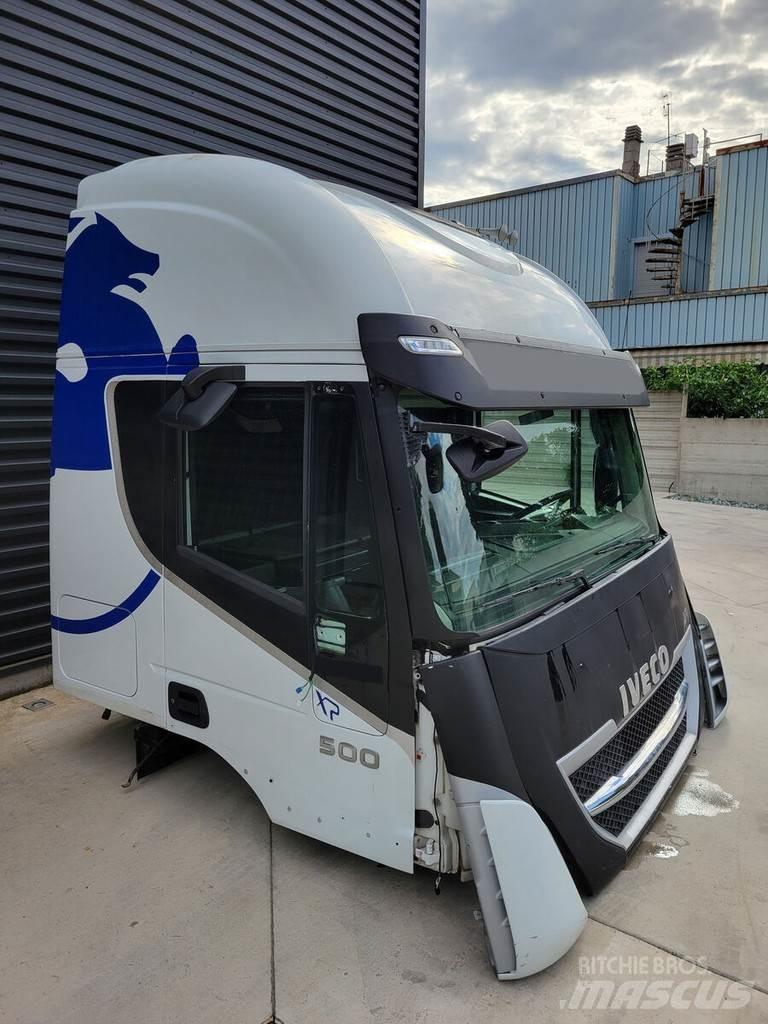Iveco AS Vezetőfülke és belső tartozékok