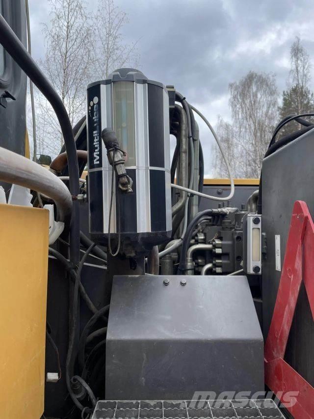 Volvo EW 180 B Gumikerekes kotrók