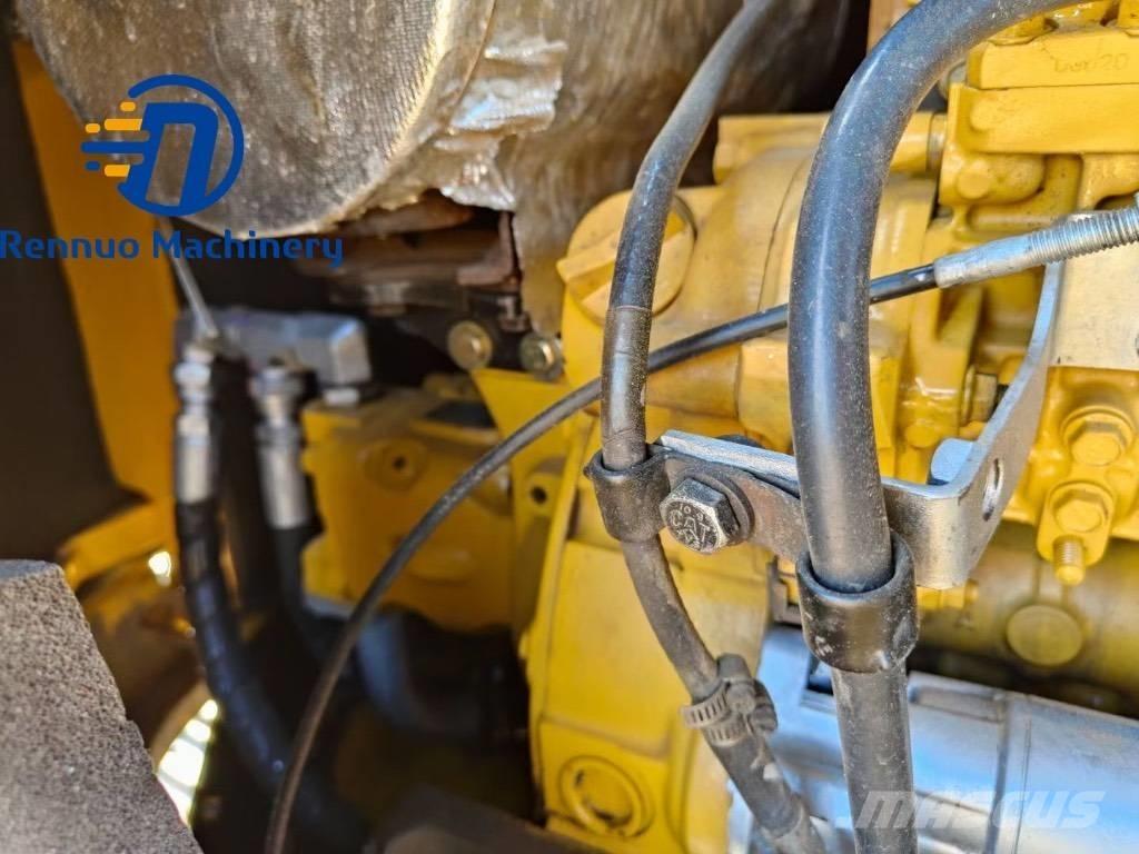CAT 308 Mini kotrók < 7t
