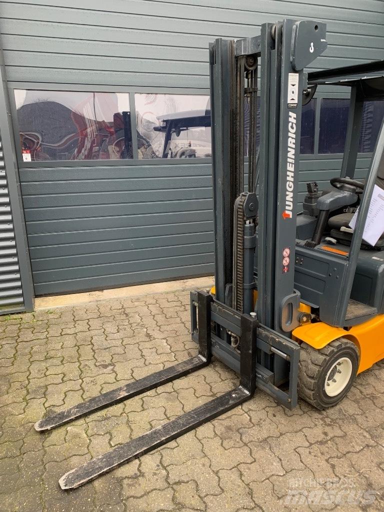 Jungheinrich EFG 218 Elektromos targoncák