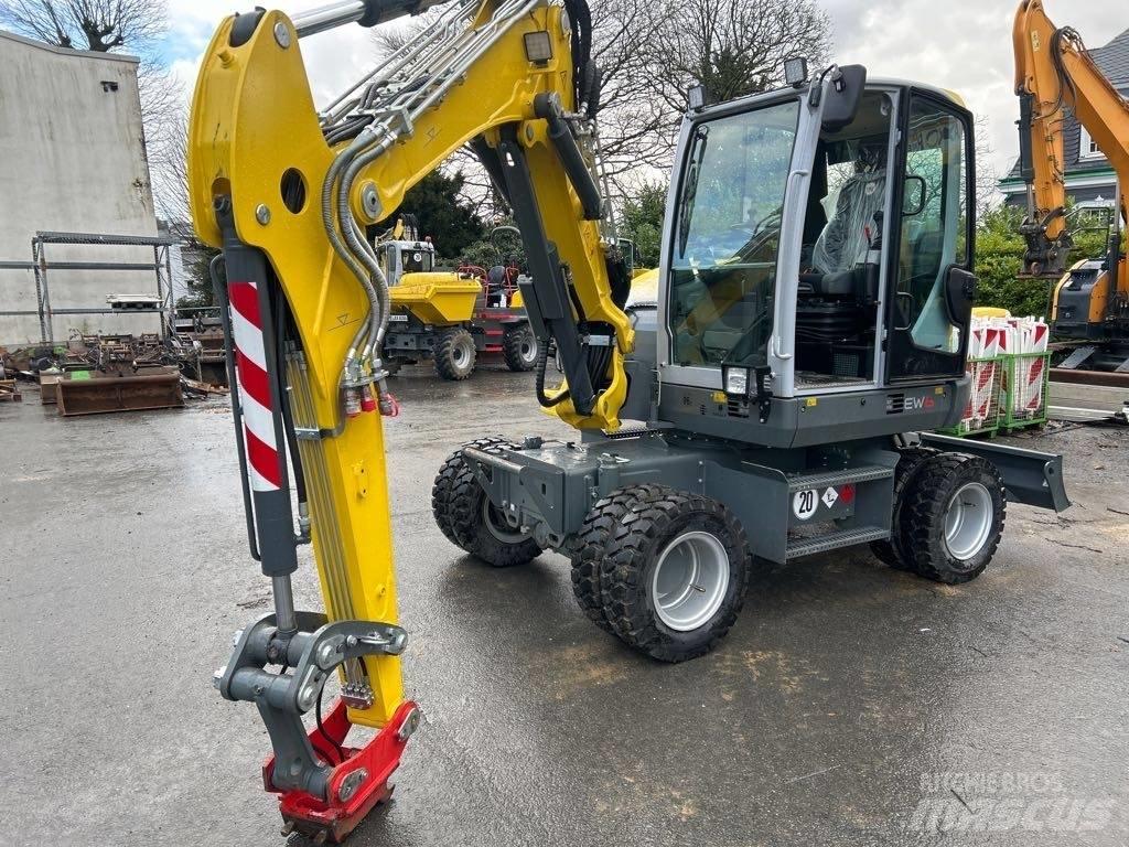Wacker Neuson EW65 Gumikerekes kotrók