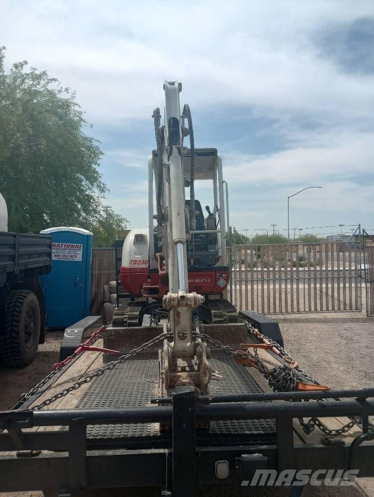 Takeuchi TB230RA Fúró berendezés, tartozékok és alkatrészek