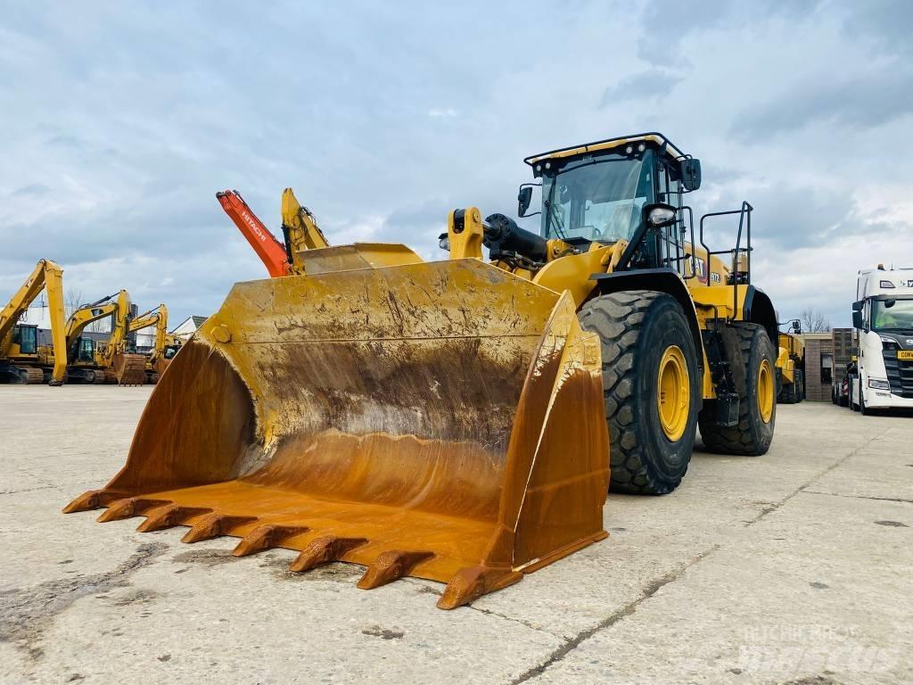 CAT 972 Gumikerekes homlokrakodók