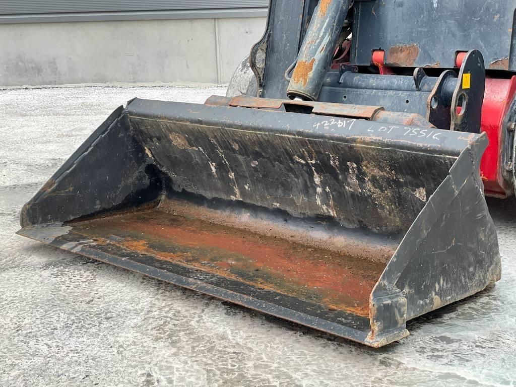 JCB R260 Kompaktrakodók