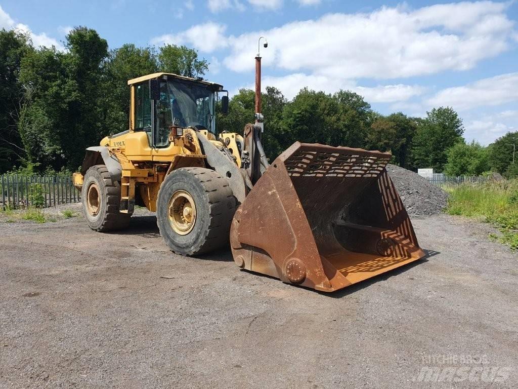 Volvo L 110 F Gumikerekes homlokrakodók