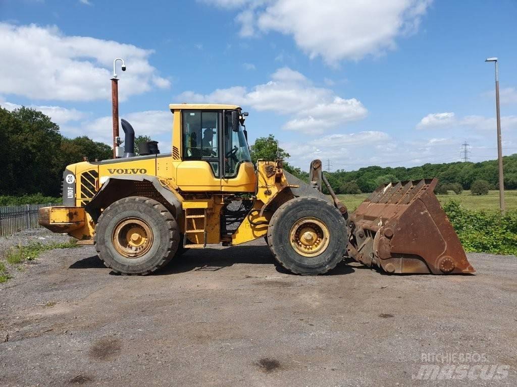 Volvo L 110 F Gumikerekes homlokrakodók