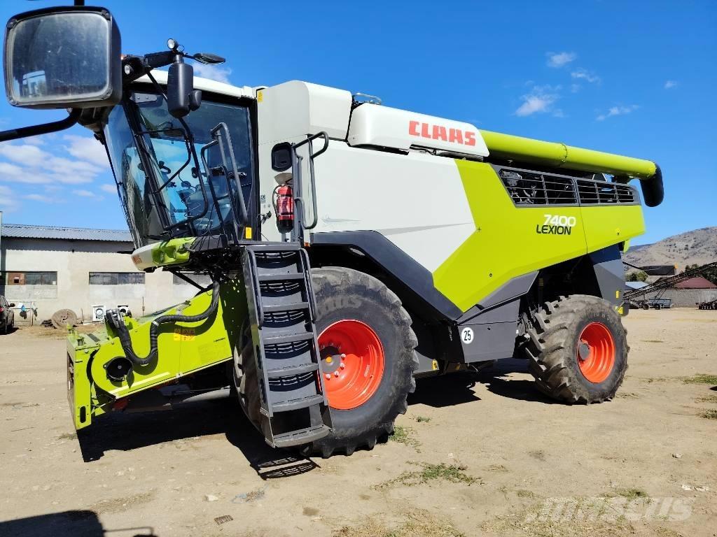 CLAAS Lexion 7400 Kombájnok