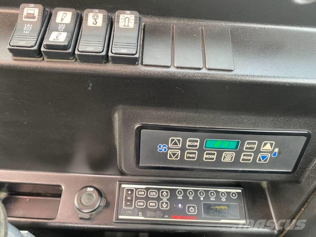 Takeuchi TB 2150 R Lánctalpas kotrók