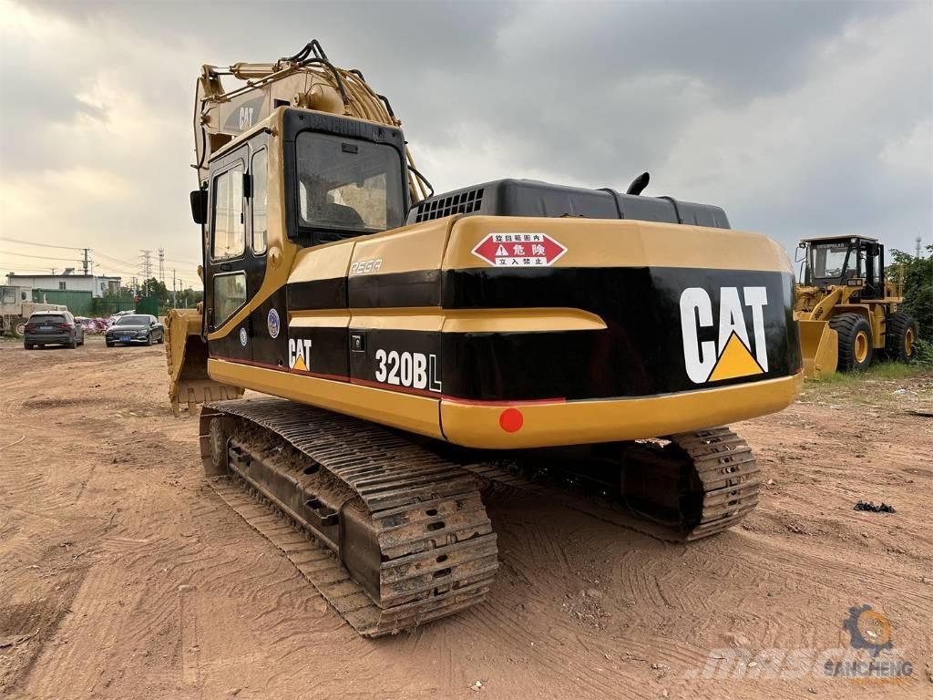CAT 320 B L Lánctalpas kotrók
