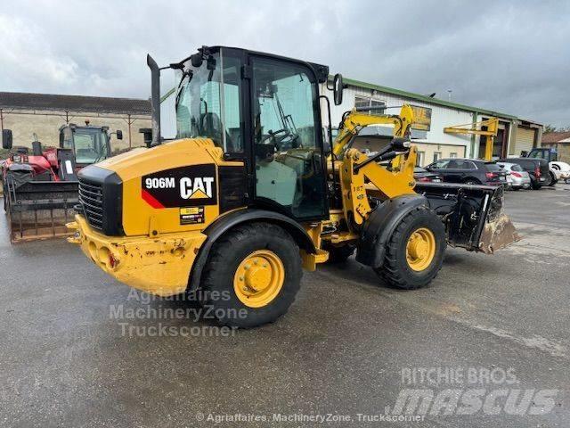 CAT 906 Gumikerekes homlokrakodók