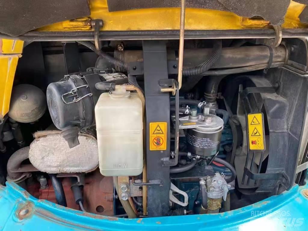 Kubota U 25 Mini kotrók < 7t