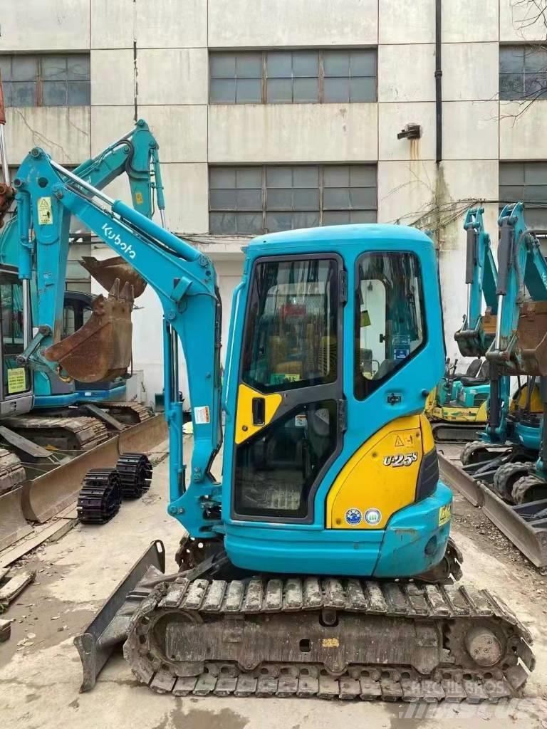 Kubota U 25 Mini kotrók < 7t