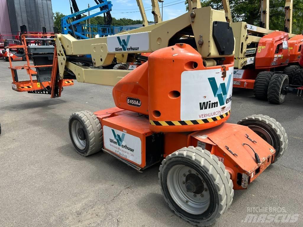 JLG E 450 AJ Karos emelők