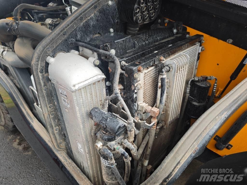 JCB 536-60 Agri Teleszkópos mezőgazdasági rakodók