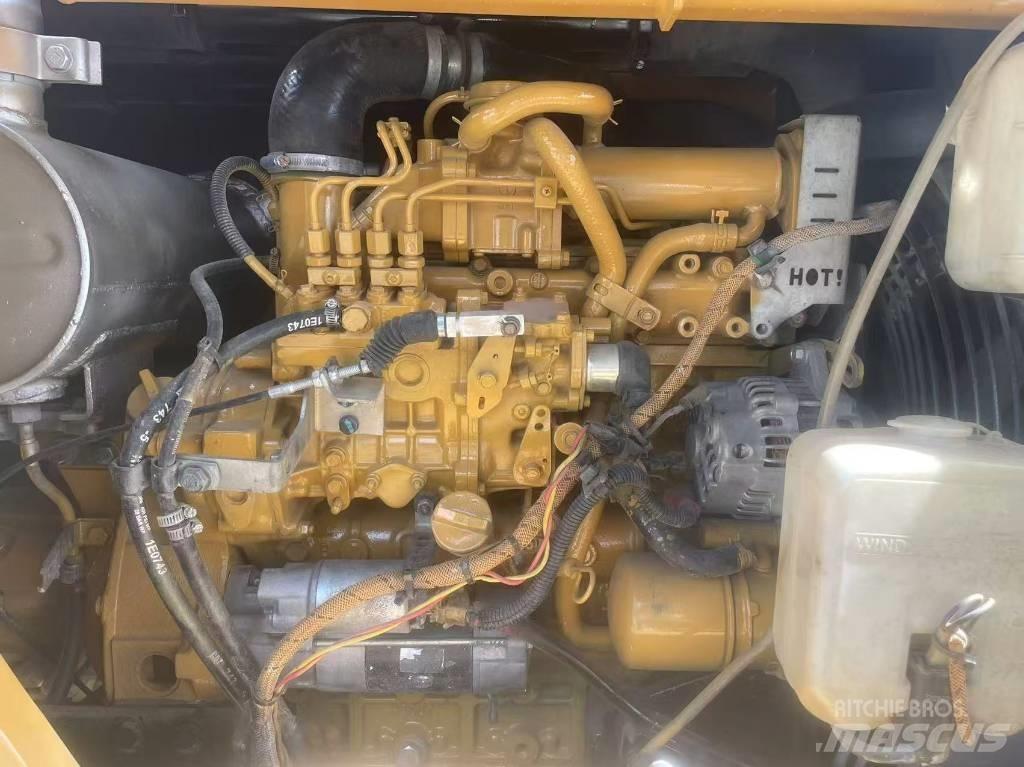 CAT 308 E 2 Közepes (midi) kotrók 7 t - 12 t