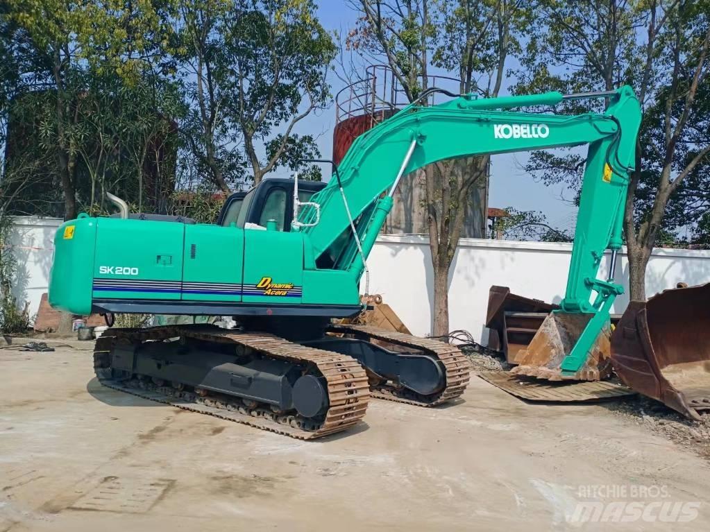 Kobelco SK 200 Lánctalpas kotrók