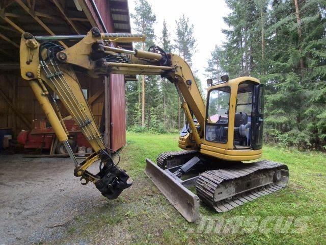 Komatsu PC75 UU Lánctalpas kotrók