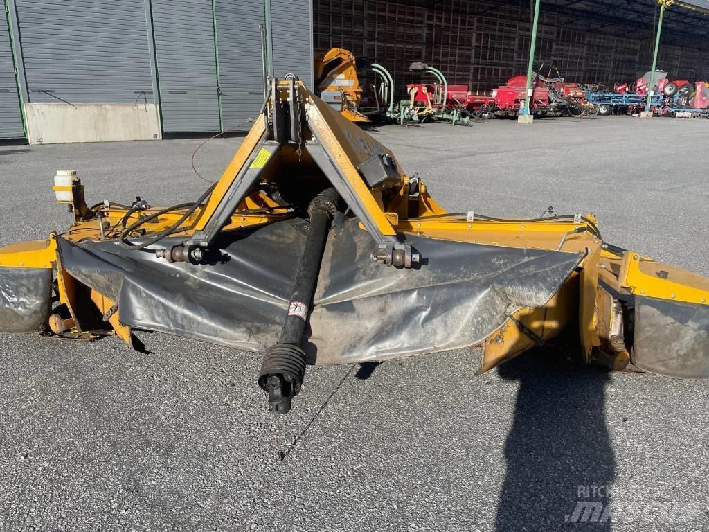 Elho 3700 Front Öntöző Kaszák