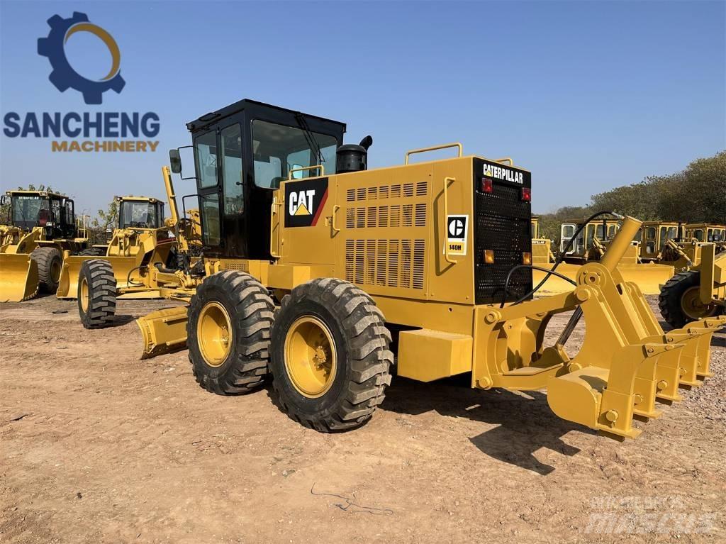 CAT 140H Gréderek