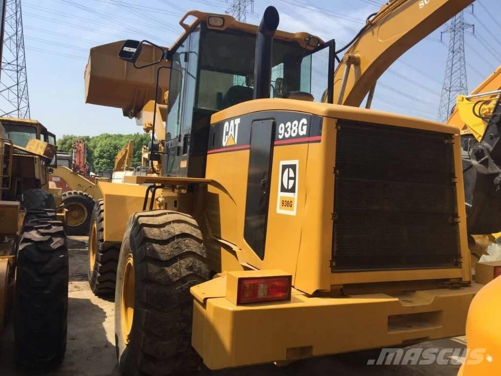 CAT 938 F Gumikerekes homlokrakodók