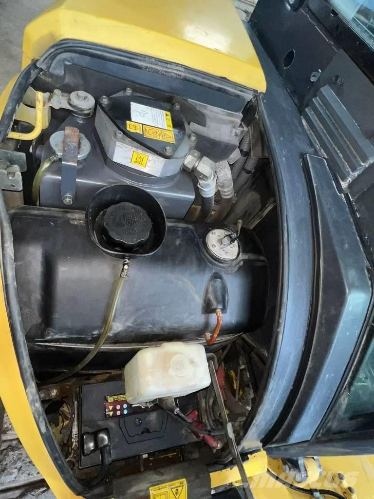 Komatsu 40MR Mini kotrók < 7t