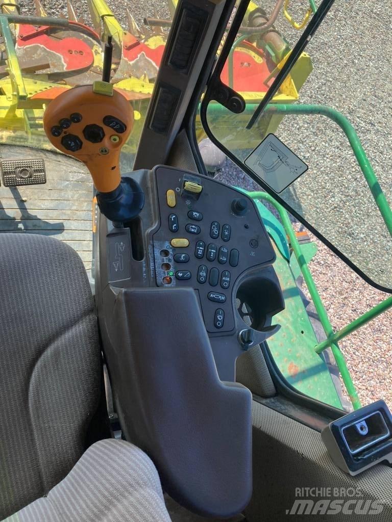 John Deere 7300 Önjáró szecskázók