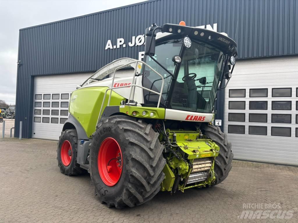 CLAAS Jaguar 960 4WD Önjáró szecskázók