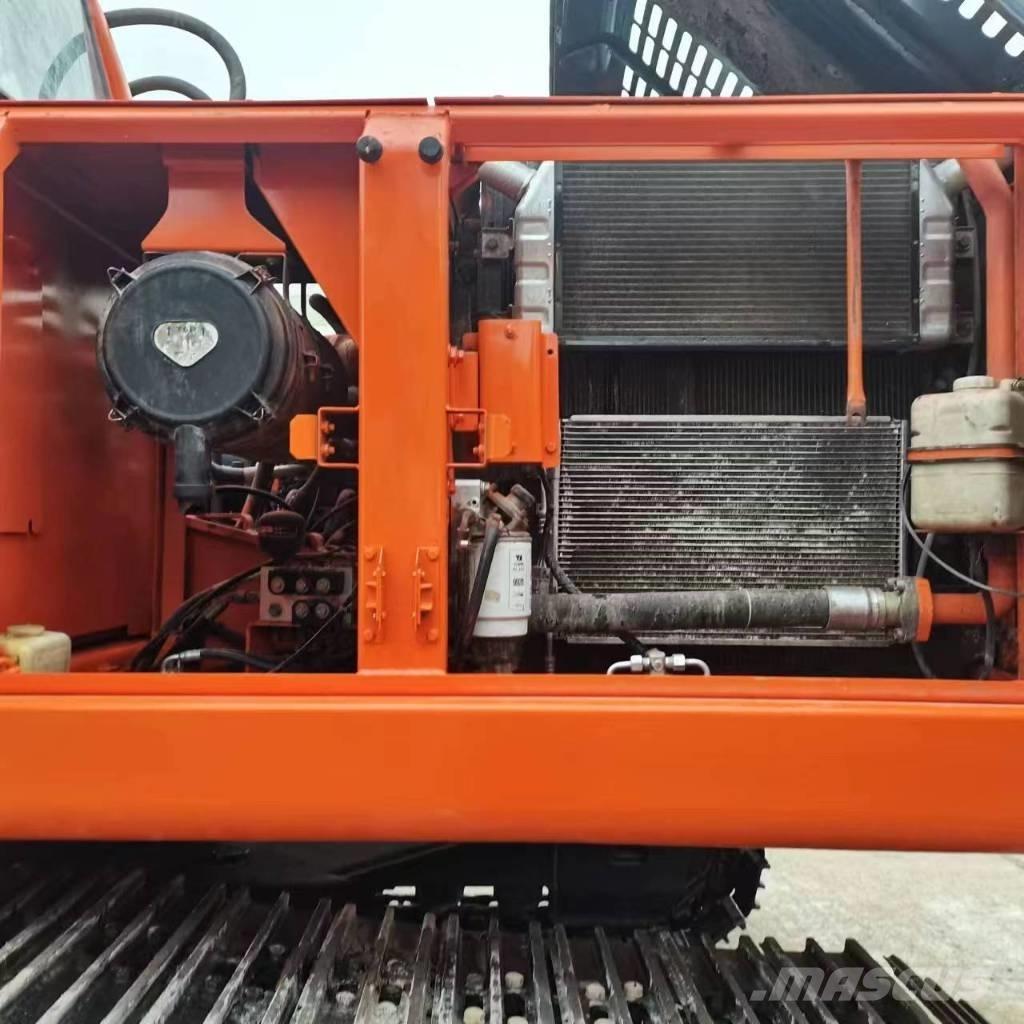 Doosan DX 225 LC Lánctalpas kotrók