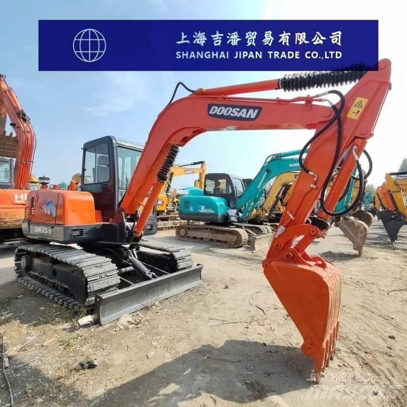 Doosan DH 60 Mini kotrók < 7t