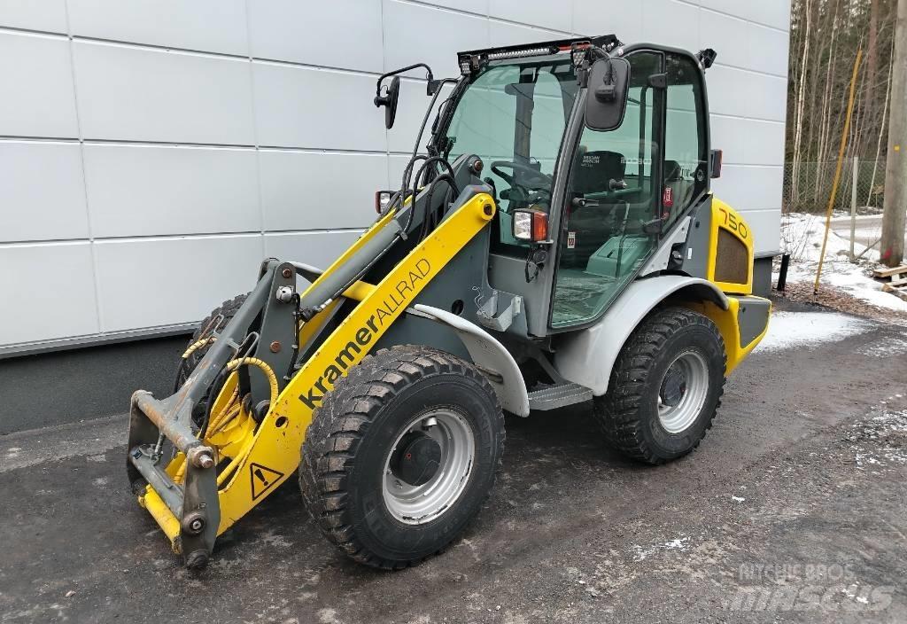 Kramer 750 Gumikerekes homlokrakodók