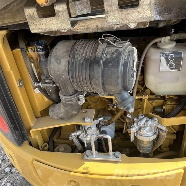 CAT 301.5 CR Mini kotrók < 7t