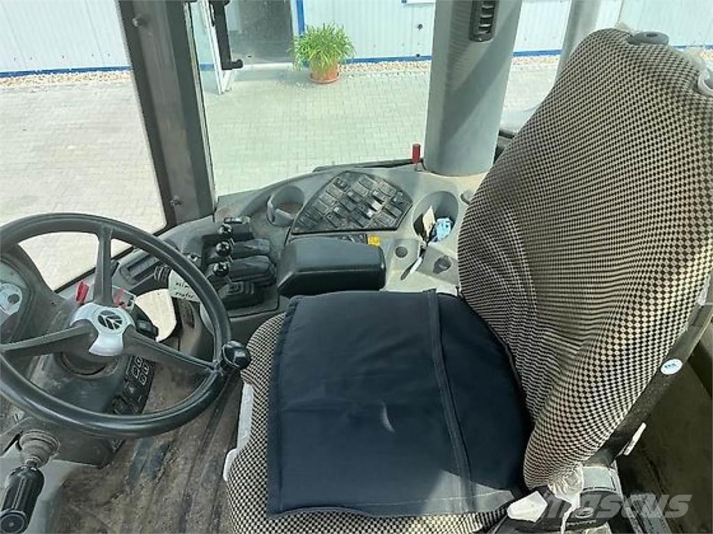 New Holland W 130B Gumikerekes homlokrakodók