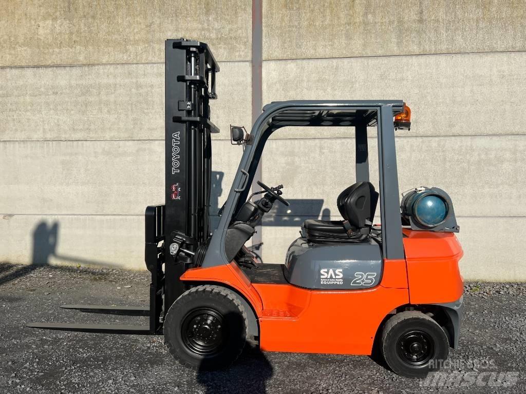 Toyota 42-7FGF25 Gázüzemű targoncák
