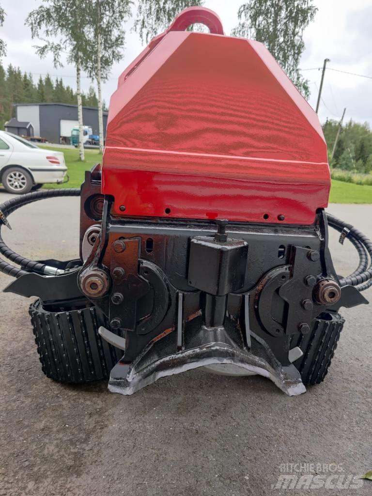 Komatsu 360.2 Betakarító fejek