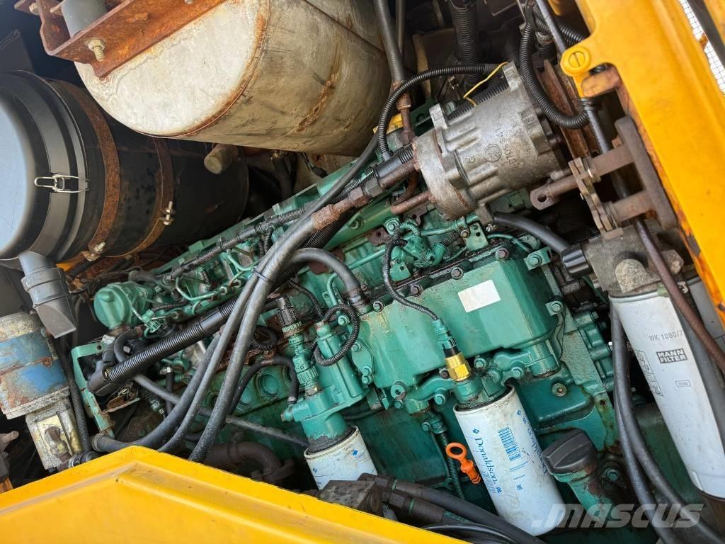 Volvo L 110 E Gumikerekes homlokrakodók