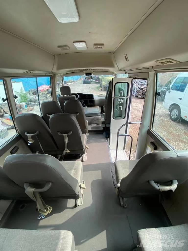 Toyota Coaster Bus Mini buszok